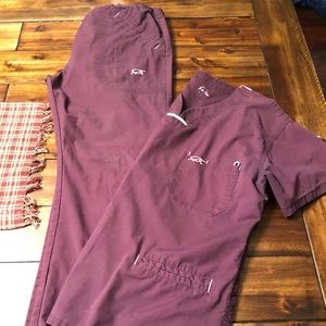 Medium Iguana Med Scrub Set